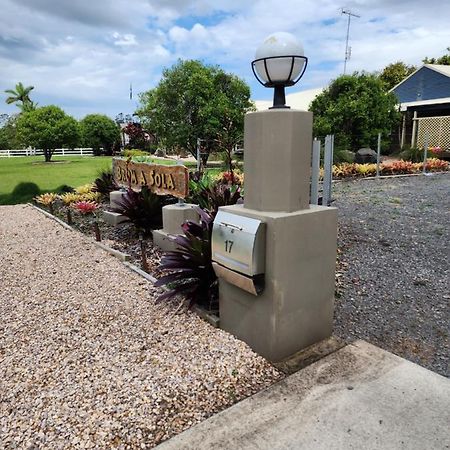 Brom Cottage Mooloolah Экстерьер фото